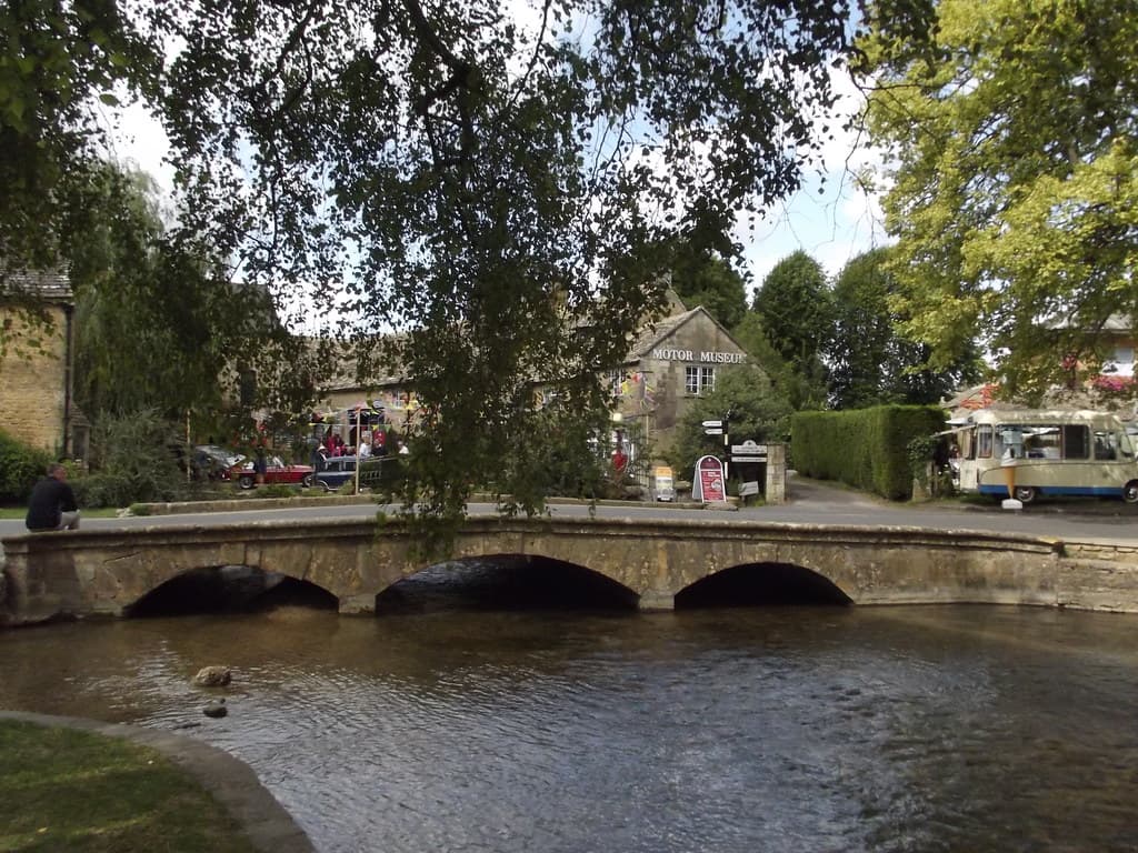 Bourton Vale, Cotswold